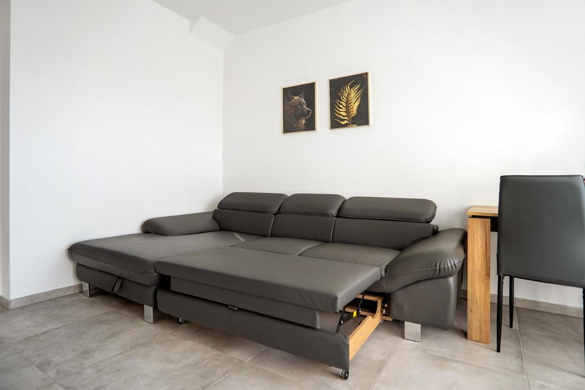 Neubau Ferienwohnung Mit Balkon 그로나우 외부 사진