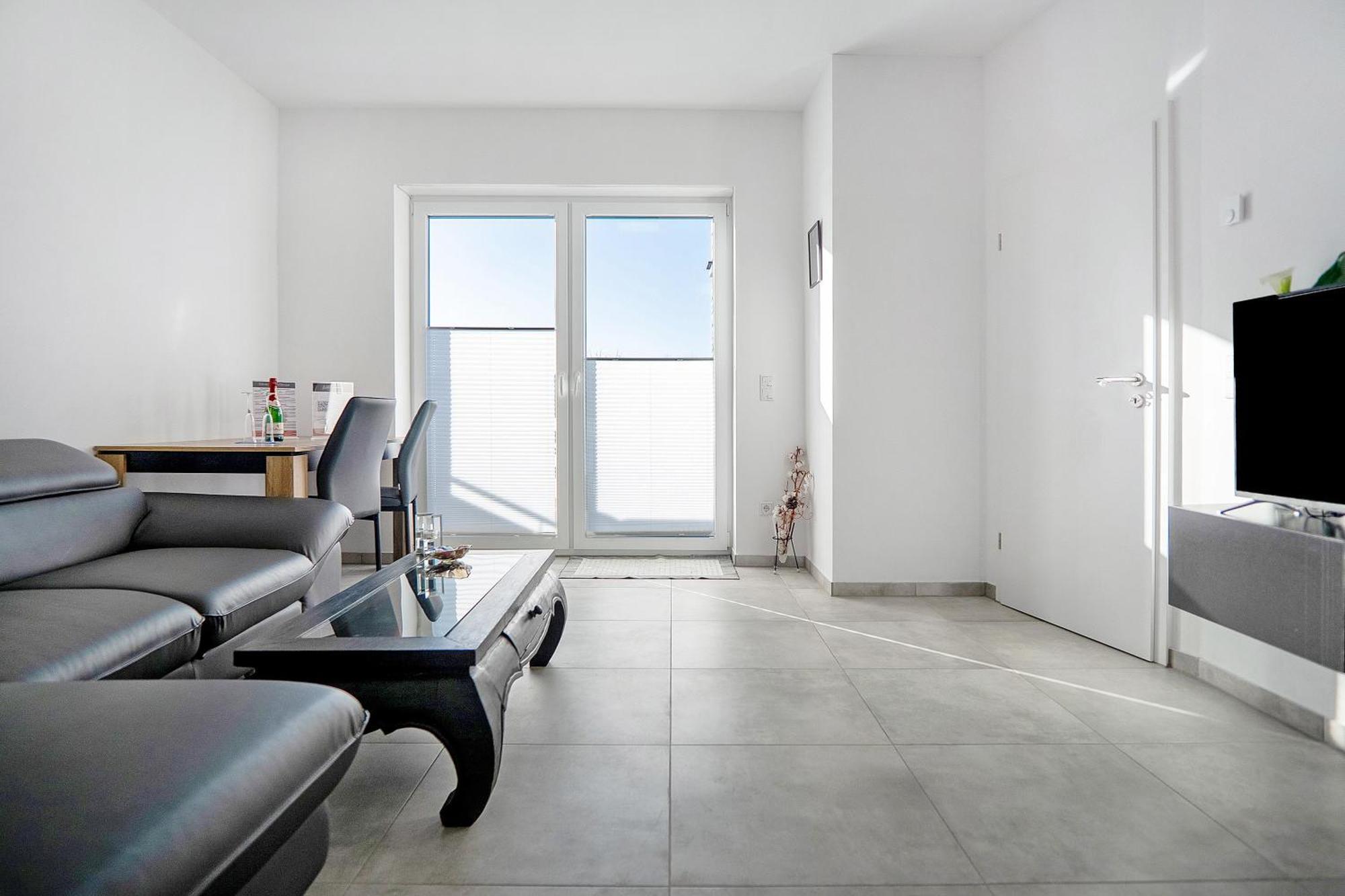 Neubau Ferienwohnung Mit Balkon 그로나우 외부 사진