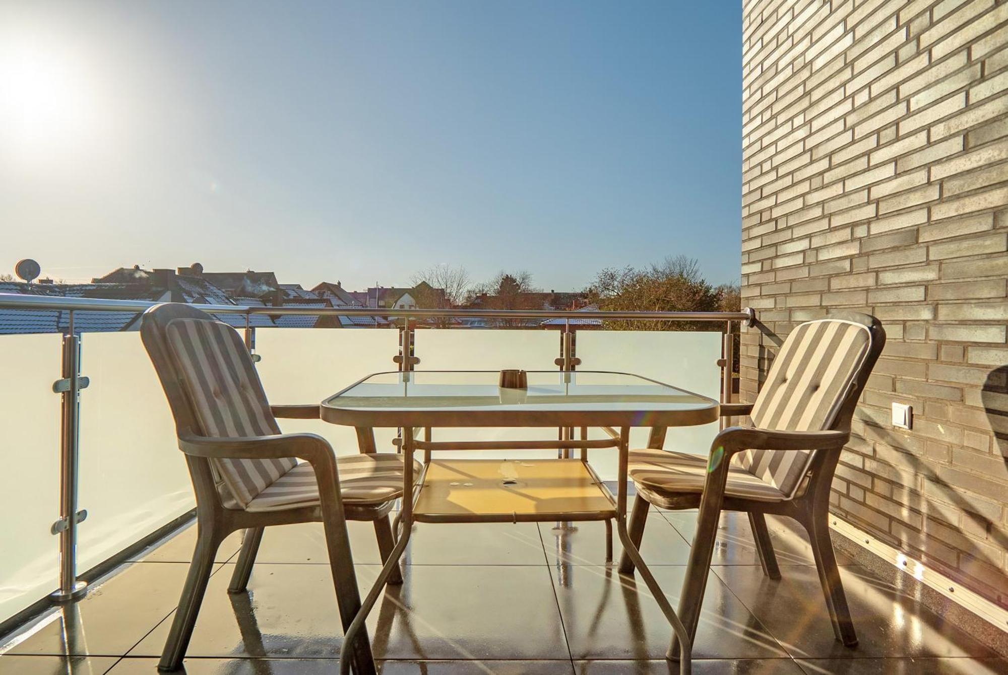Neubau Ferienwohnung Mit Balkon 그로나우 외부 사진