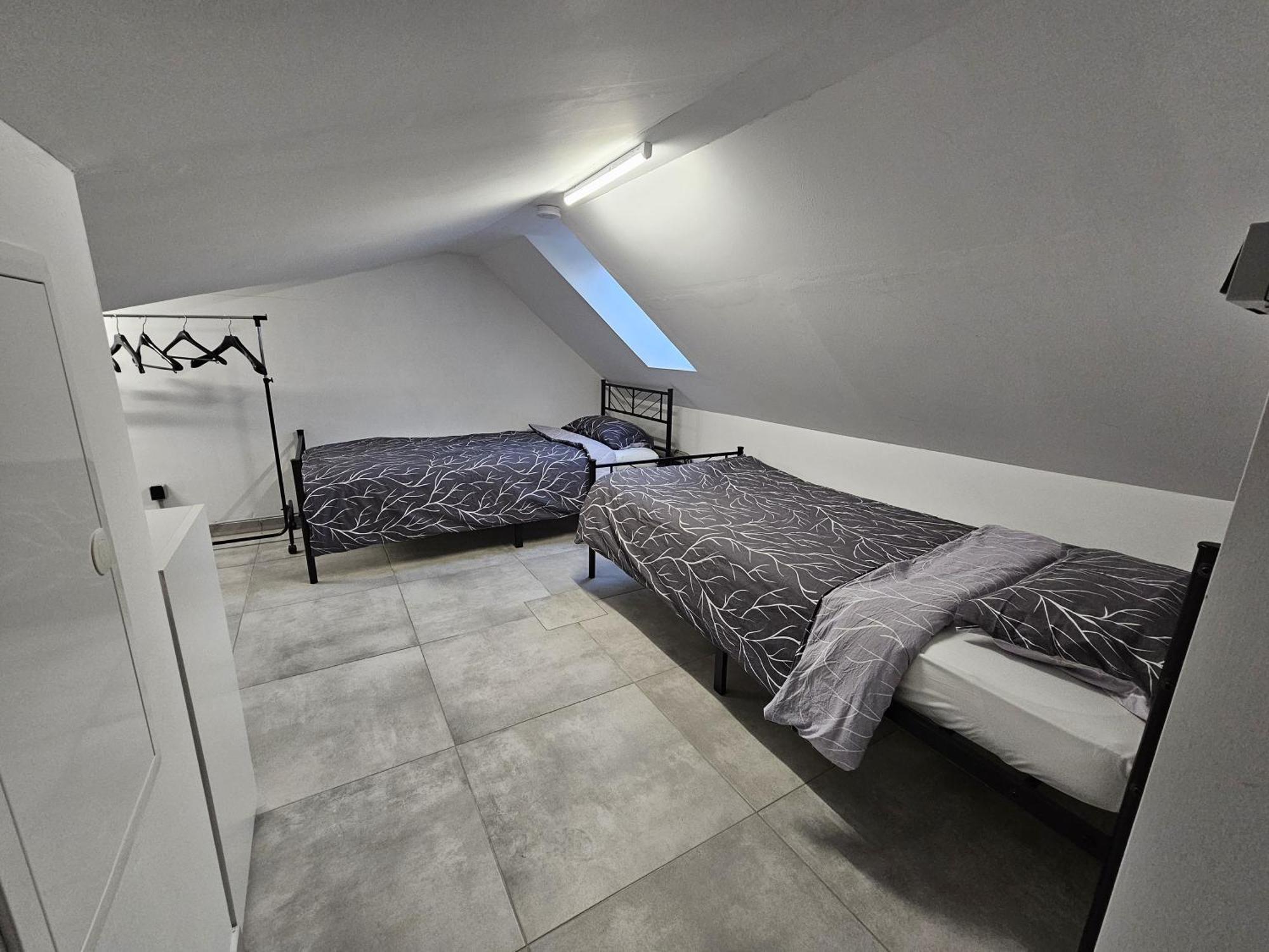 Neubau Ferienwohnung Mit Balkon 그로나우 외부 사진